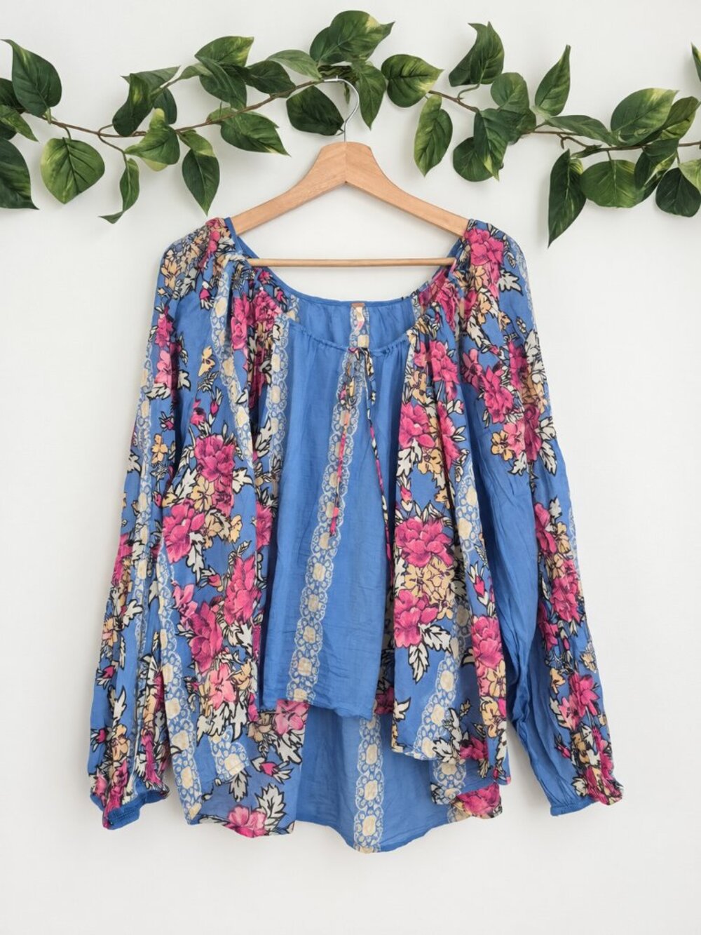 Free People Blue Floral Boho Peasant Blouse Long Sleeve Pink Flowers